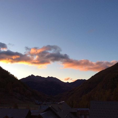 Chambre D'Hote Les Carlines Bed & Breakfast Arvieux Bagian luar foto